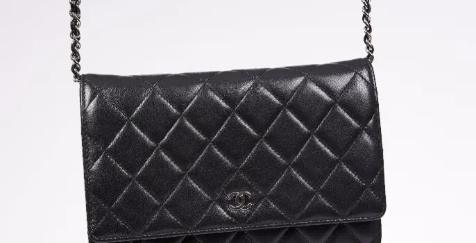 How to Spot a Fake Handbag: A Quick Guide