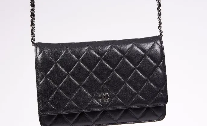 How to Spot a Fake Handbag: A Quick Guide