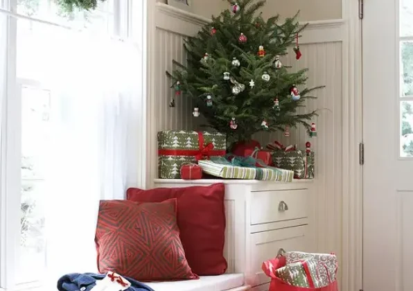 Holiday Decorating Ideas for Small Spaces