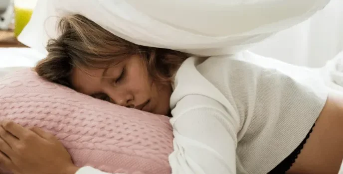 3 Simple Tricks to Help You Fall Asleep Faster