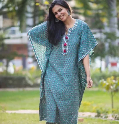 From Sunrise to Starlight: Cotton Dresses That Work Wherever You Go