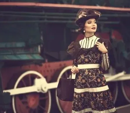 Retro Streetwear Revival: Bringing Back Vintage Bombers and Bold Accessories