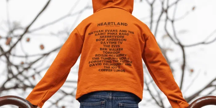 How to Choose the Ideal Festival Hoodie for 2025