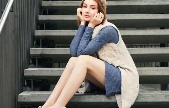 Mastering Minimalist Style: How to Build a Timeless and Streamlined Wardrobe